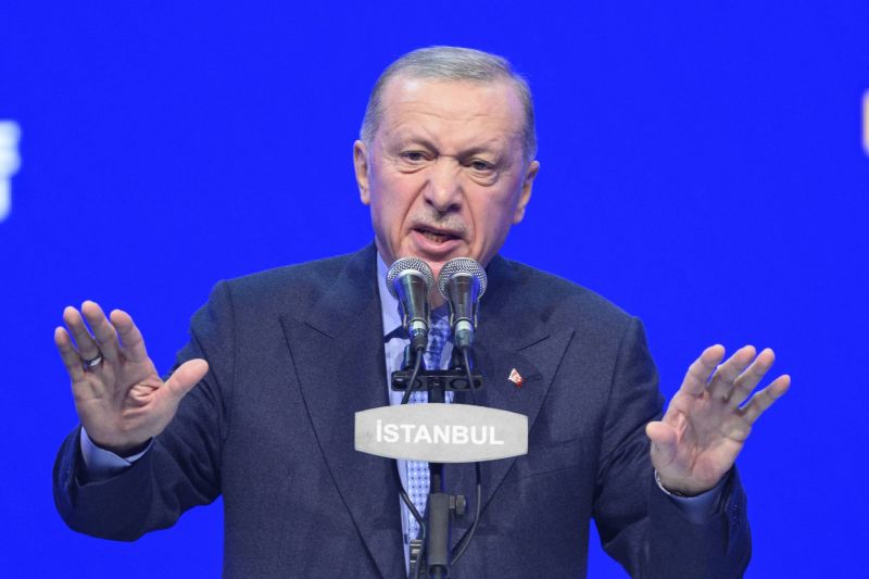 Erdogan dénonce une réponse 