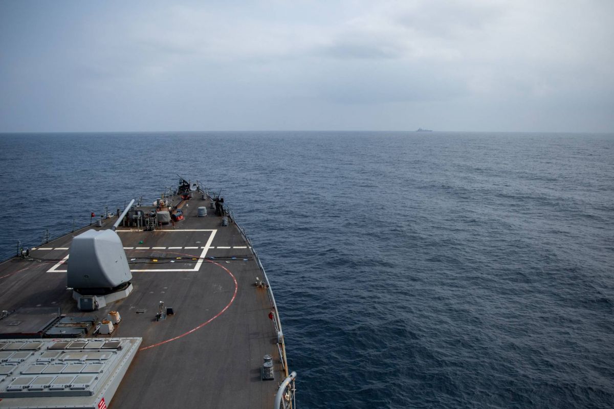 Un vraquier grec touché par un missile des houthis au large du Yémen