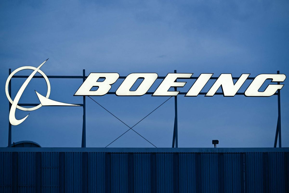 Atterrissage en urgence à Miami d'un Boeing 747 cargo après un « incendie de moteur »