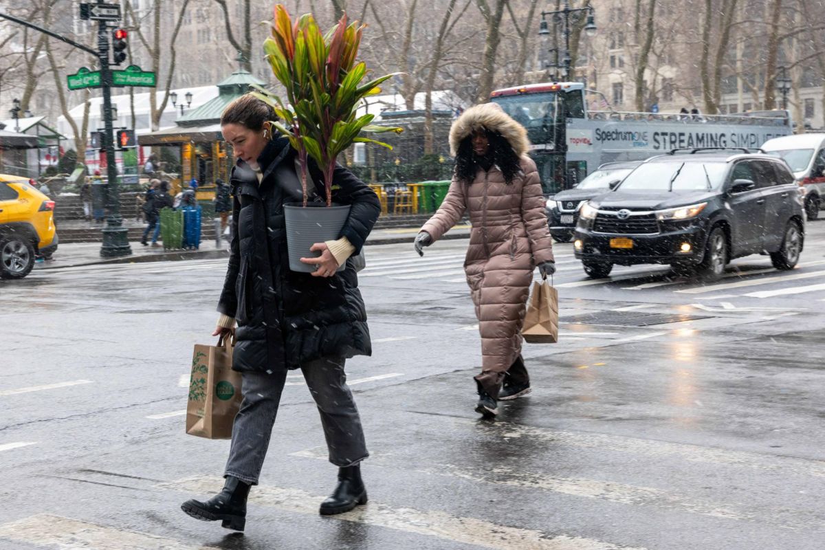 Aux États-Unis, le moral des consommateurs au plus haut depuis l'été 2021