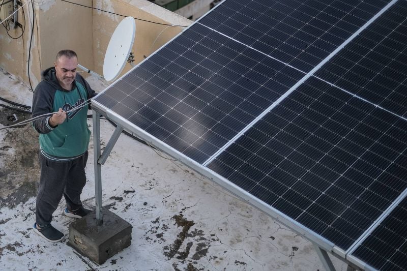 Lebanese families sell wedding jewelry, take on debt for solar panels