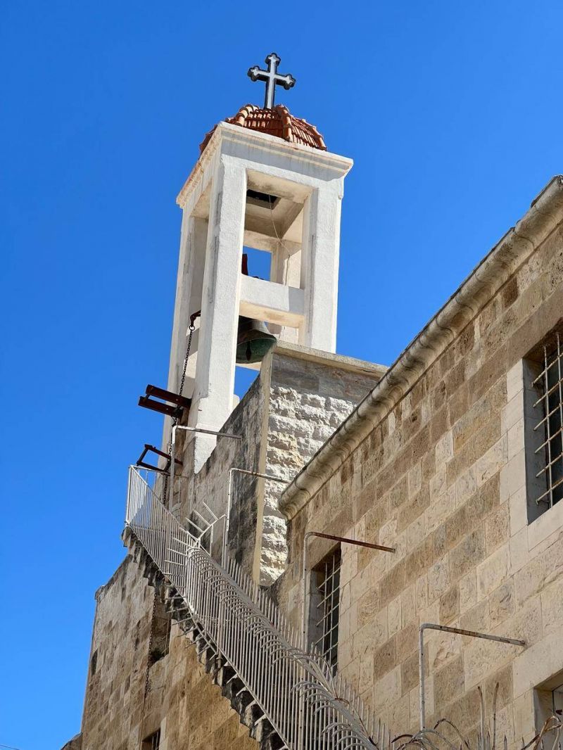 Trois suspects arrêtés pour avoir vandalisé 10 églises à Beyrouth et au Mont-Liban