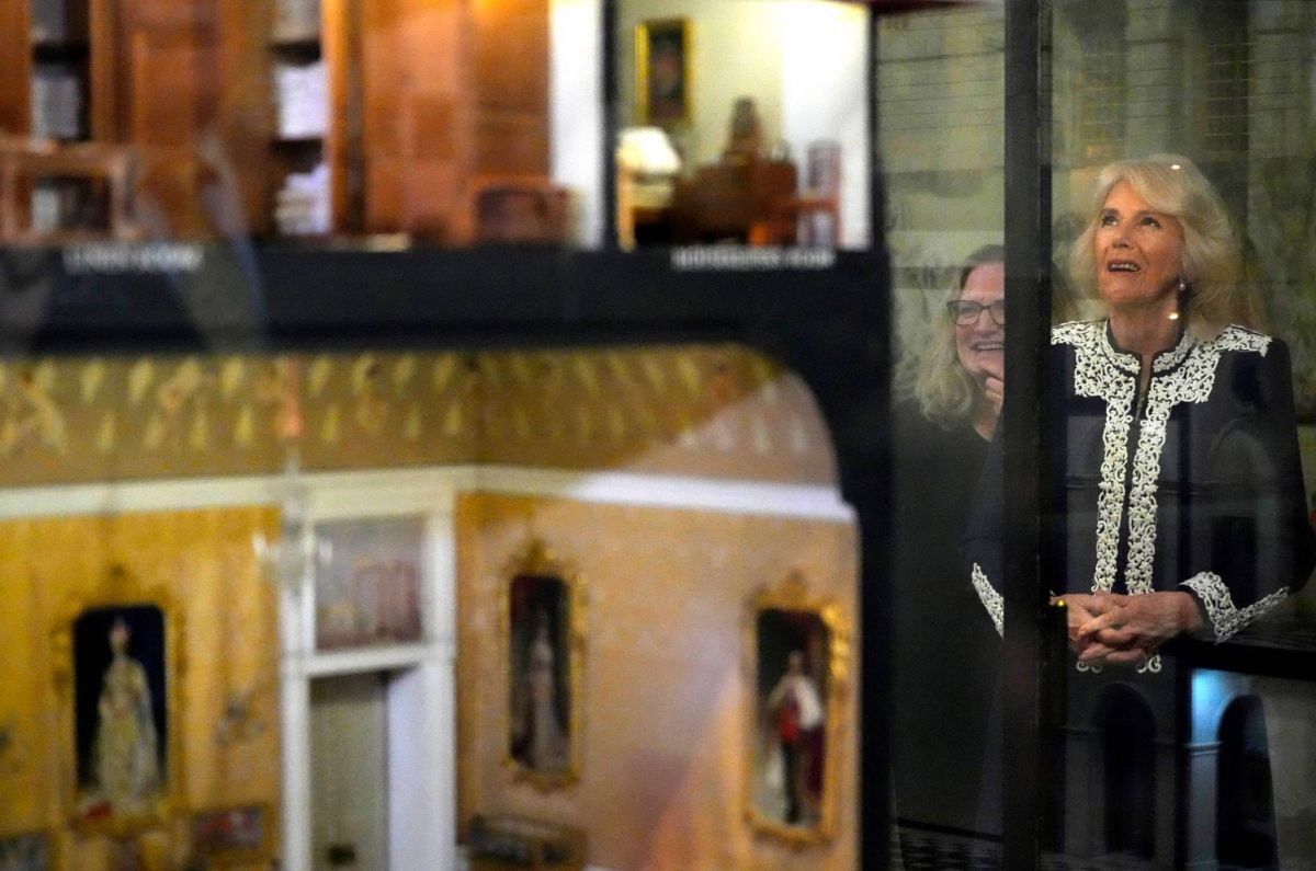 En l'absence de Charles III, une reine Camilla plus visible En l'absence de Charles III, une reine Camilla plus visible