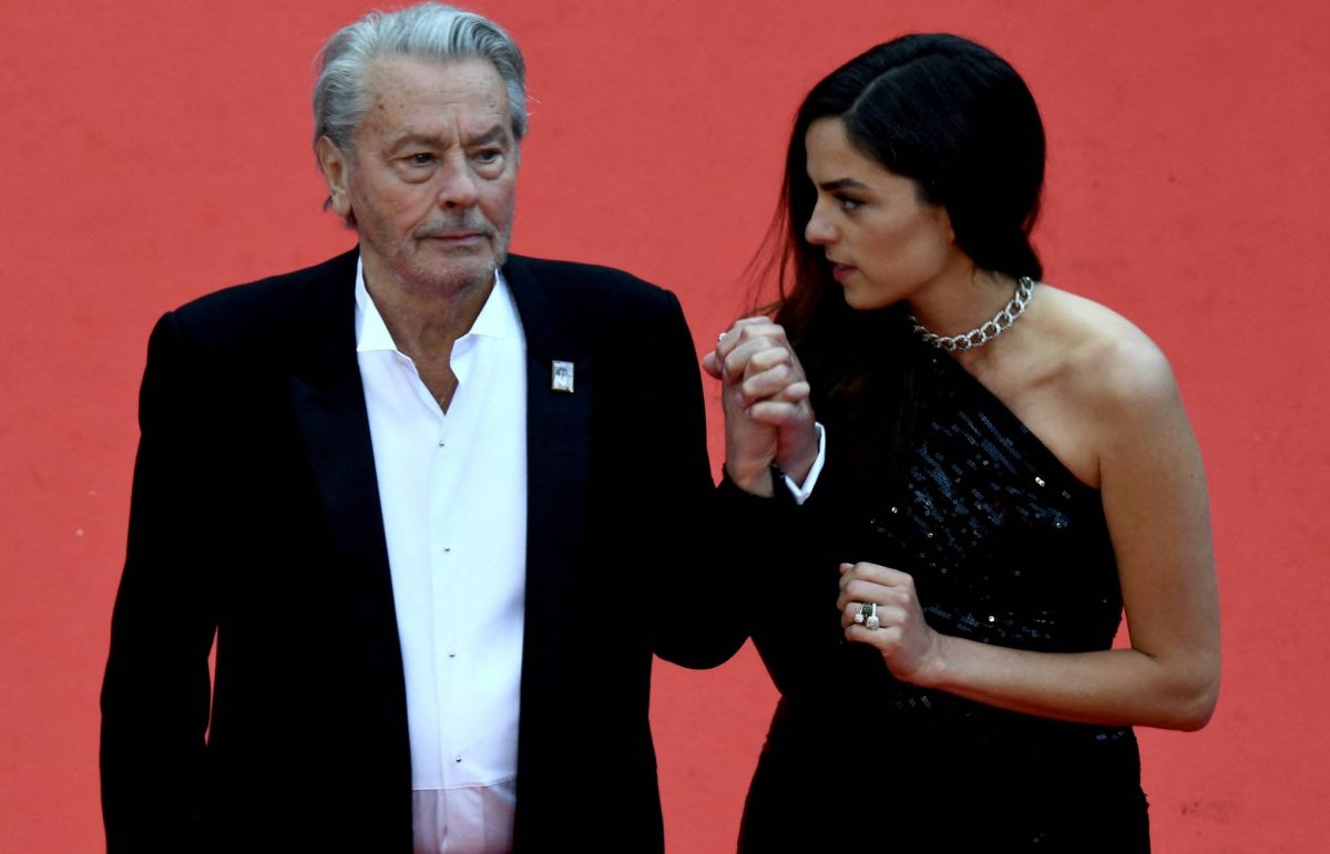 Les feux du désamour : que se passe-t-il chez les Delon ?