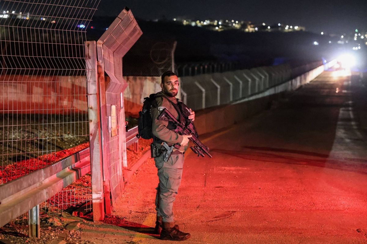 Body of dead Israel policeman remains in Gaza