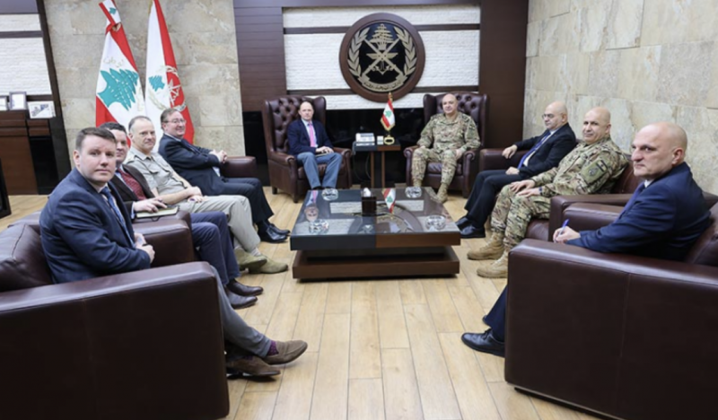 Après la visite de Cameron à Beyrouth, le général Joseph Aoun rencontre un responsable britannique