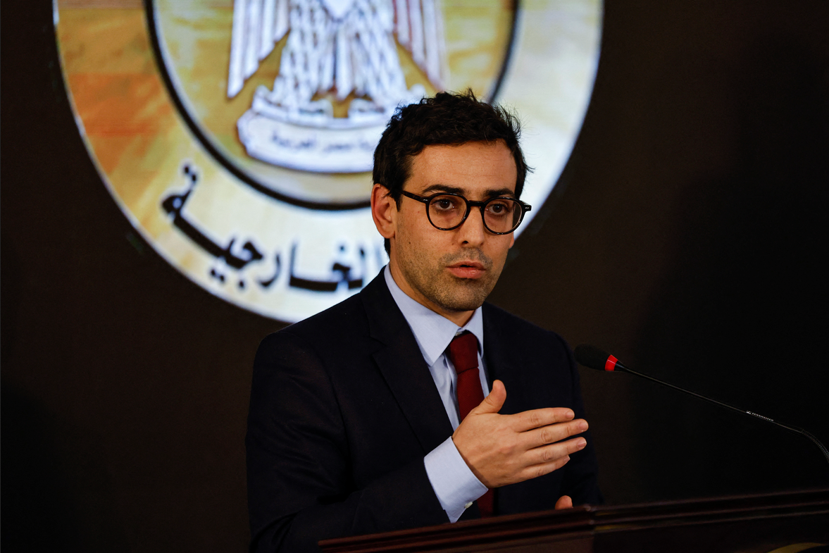 French FM rejects 'forced displacement' of Gazans to Egypt