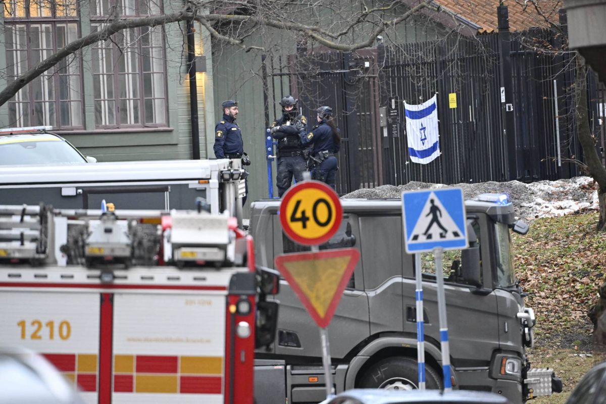 Attack foiled at Israel's Sweden embassy Attack foiled at Israel's Sweden embassy
