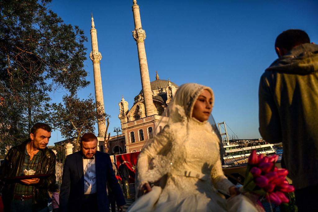 En Turquie, les femmes mariées autorisées à conserver leur nom de jeune fille