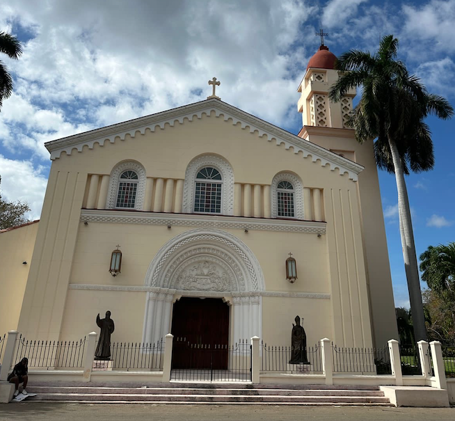 Une première église Mar Charbel à Cuba
