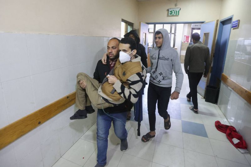 8,000 displaced people evacuated from Gaza hospital
