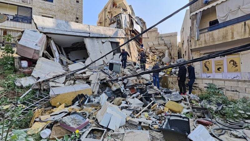 Five-story building collapses in Choueifat