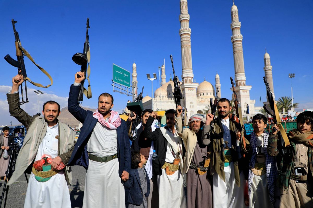 Houthis fire missiles at ships near Yemen Houthis fire missiles at ships near Yemen