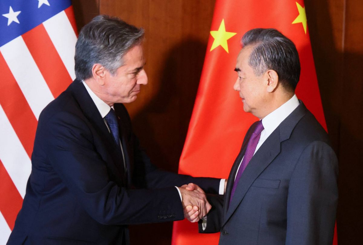 Blinken rencontre son homologue chinois Wang Yi en marge de la conférence de Munich
