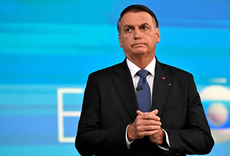 Entendu pour « tentative de coup d'Etat », Bolsonaro silencieux face à la police