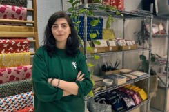 Zeina Bassil, la fondatrice de Zenobie, dans sa boutique de Mar Mikhaël. Photo Lisa Goursaud