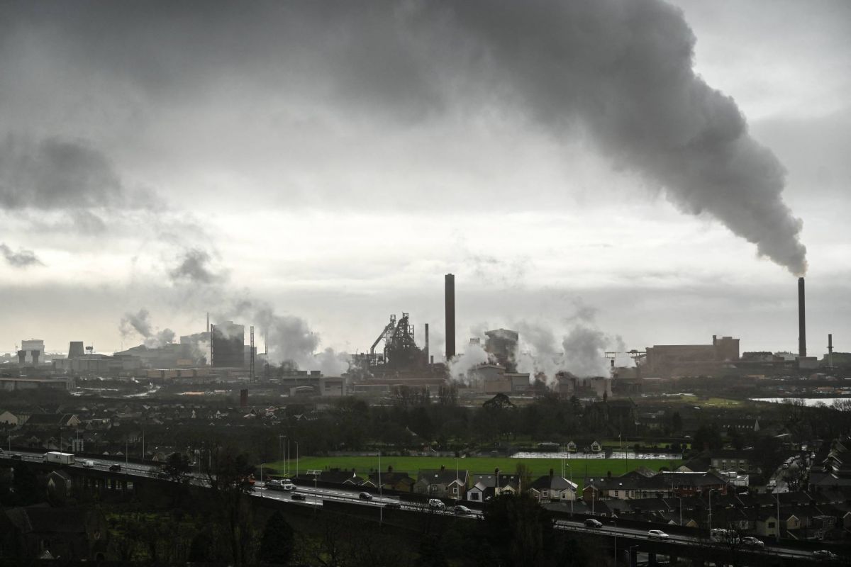 En Europe, la vieille industrie de l'acier bousculée par le climat et la guerre