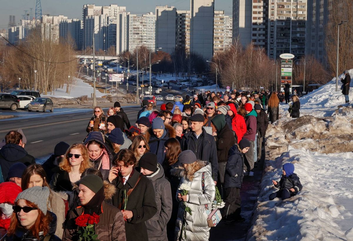 Les foules en hommage à Navalny, preuve d’une dissidence bien vivante en Russie Les foules en hommage à Navalny, preuve d’une dissidence bien vivante en Russie