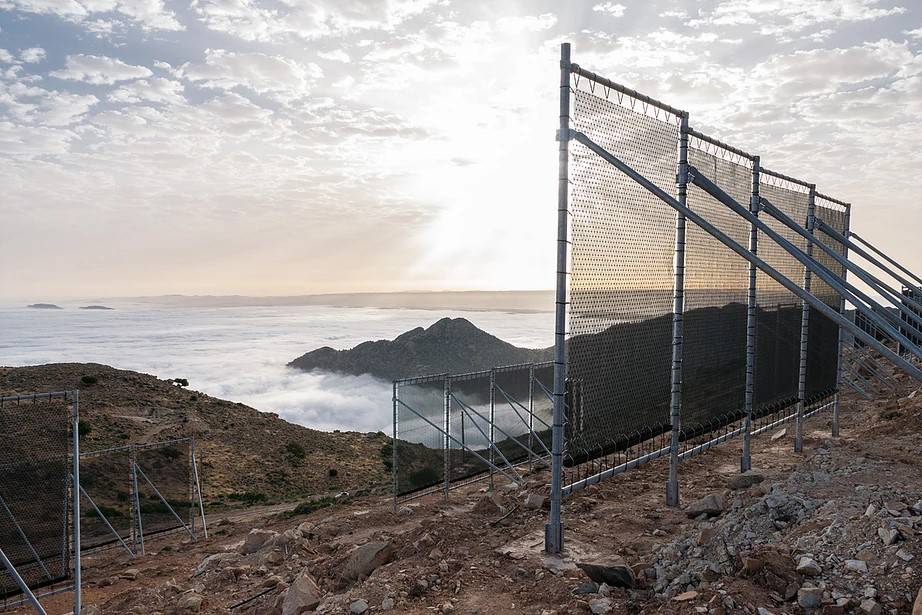 L’eau de la brume libère les femmes à Sidi Ifni au Maroc