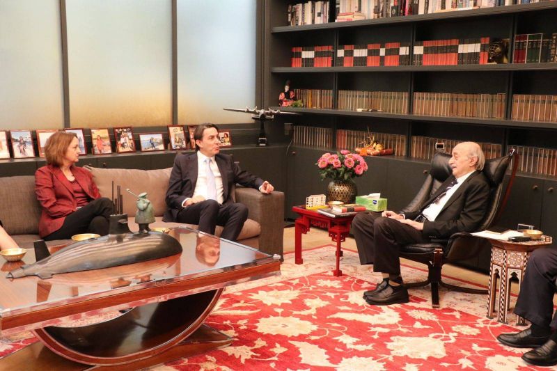 Jumblatt points to contradictions in American diplomacy following Hochstein meeting