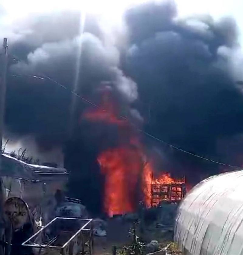 Un oléoduc prend feu à Minié, en raison d'une fuite de pétrole : aucune victime
