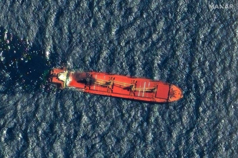Un navire abandonné par son équipage après une attaque au large du Yémen