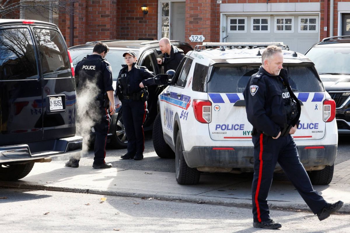 Quatre enfants et deux adultes retrouvés morts, un suspect accusé de meurtres