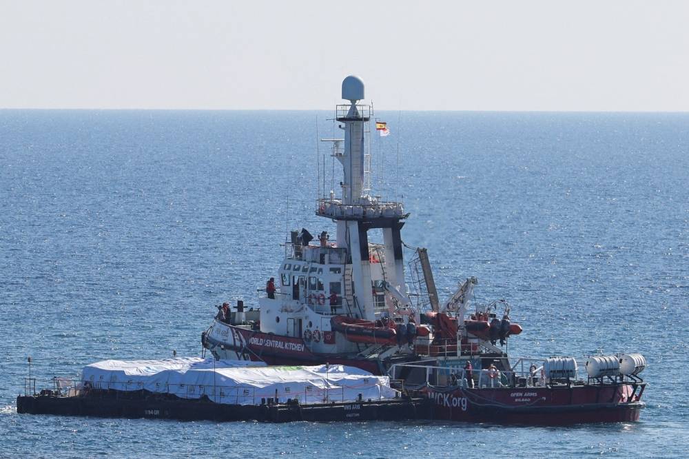 Le premier bateau amenant de l'aide à Gaza par voie maritime est parti de Chypre Le premier bateau amenant de l'aide à Gaza par voie maritime est parti de Chypre