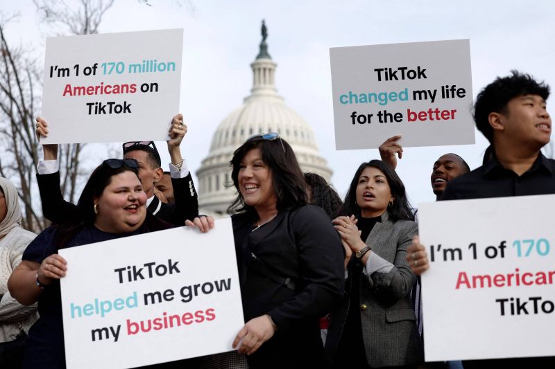Après un vote au Congrès, la menace d'une interdiction de TikTok se précise