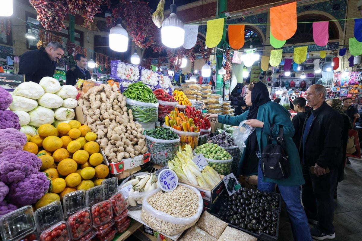Iranians tighten belts for Persian New Year festivities