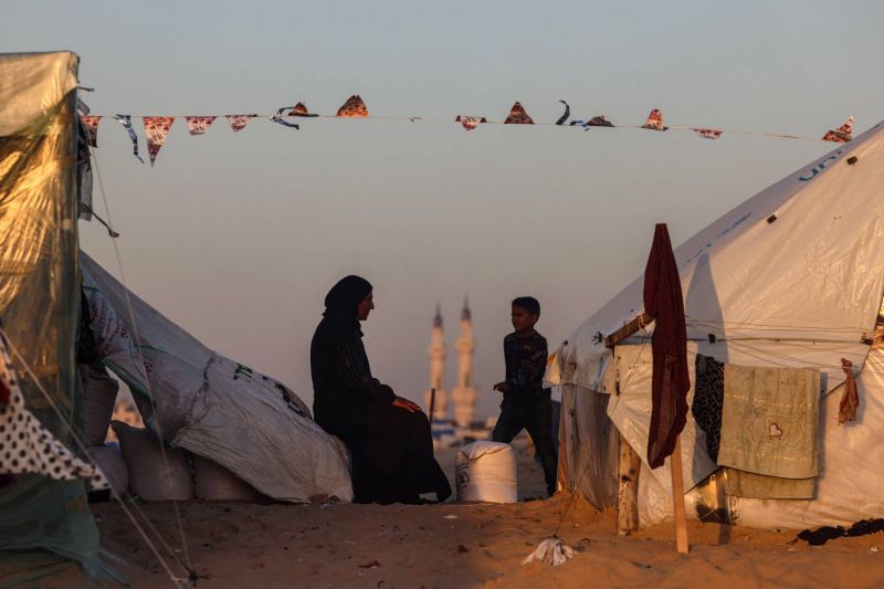 At the gates of Gaza, Egypt's perilous balancing act