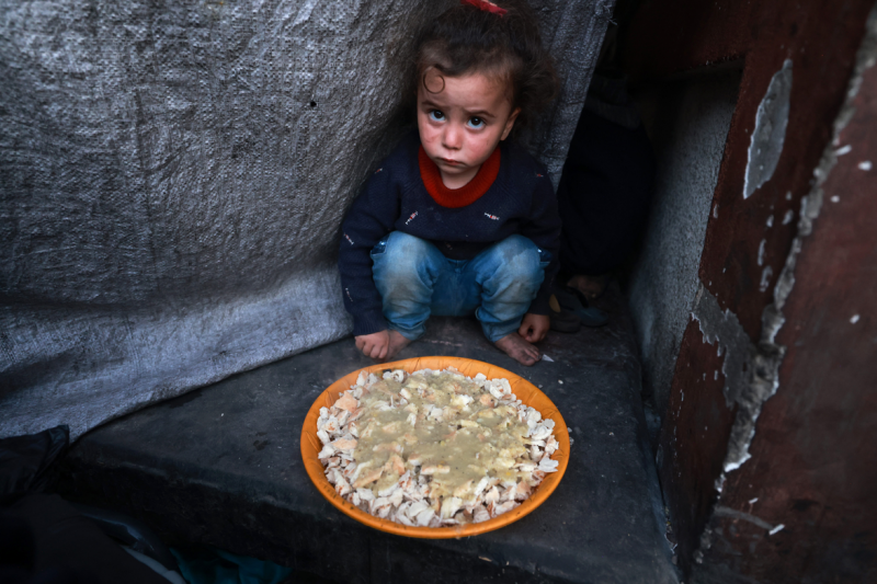 Dozens of Palestinian orphans transferred from Rafah to Bethlehem
