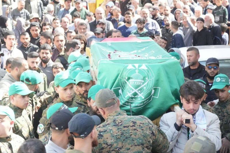 Hadi Moustapha, cadre du Hamas tué dans une frappe israélienne, enterré dans le camp de Rachidiyé