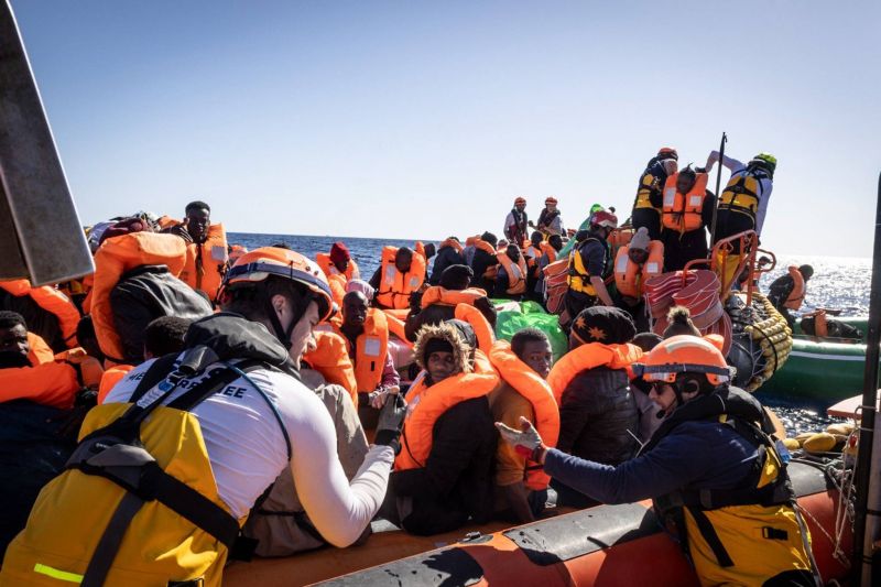 SOS Mediterranée recueille 135 nouveaux migrants en mer