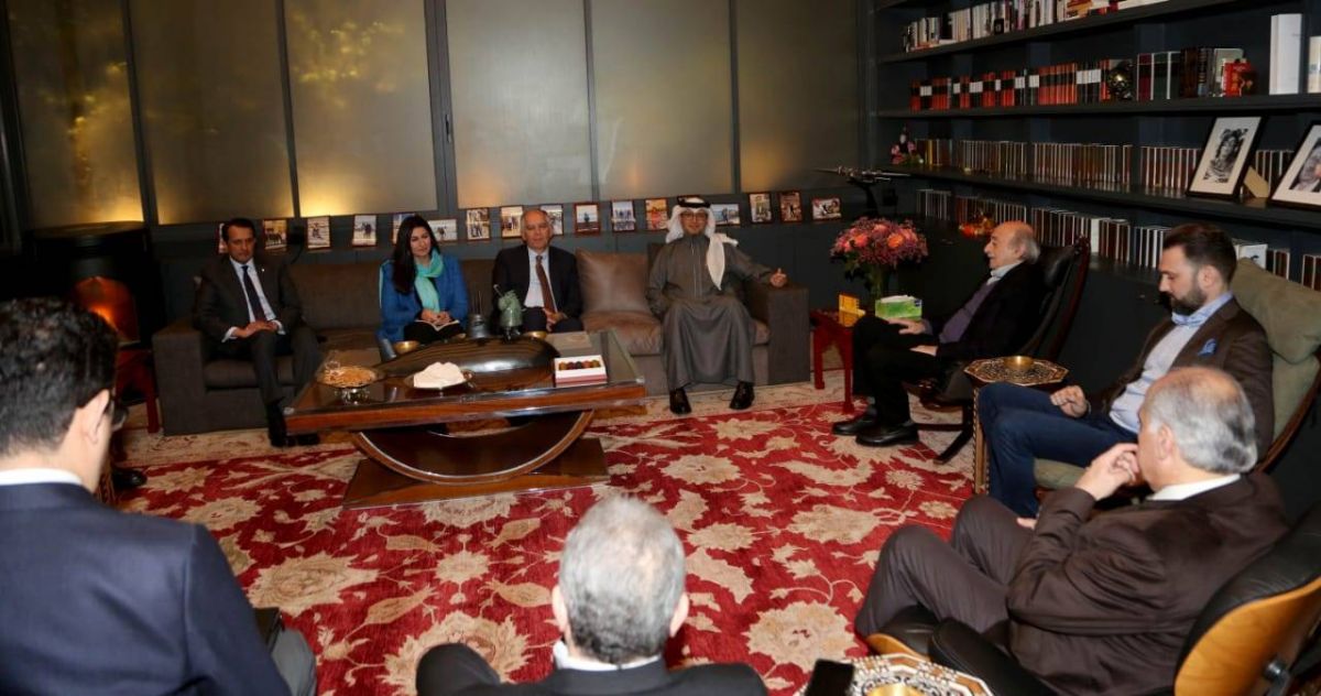 Joumblatt à « L’OLJ » : Ni le Hezbollah ni quelqu’un d’autre ne peut nous imposer un candidat Joumblatt à « L’OLJ » : Ni le Hezbollah ni quelqu’un d’autre ne peut nous imposer un candidat