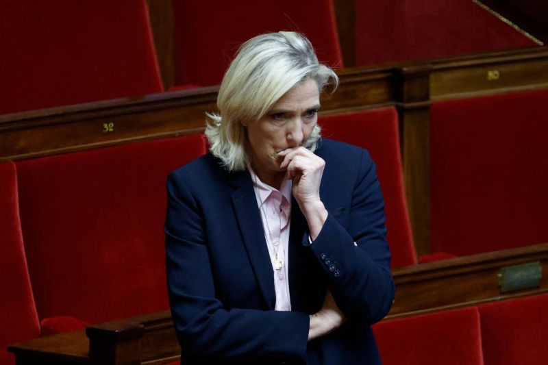 Soupçons de détournement de fonds européens : Marine Le Pen jugée cet automne