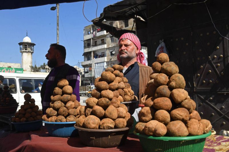 11 killed in suspected IS attack on Syria truffle hunters