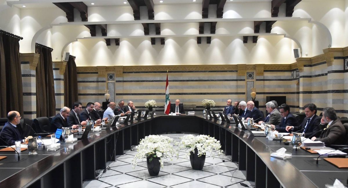 Cabinet approves doubling the minimum wage for private sector employees Cabinet approves doubling the minimum wage for private sector employees