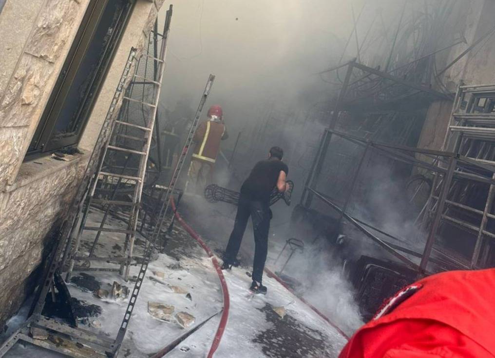 Deux morts et quatre blessés dans l'incendie d'un entrepôt dans la Békaa Deux morts et quatre blessés dans l'incendie d'un entrepôt dans la Békaa