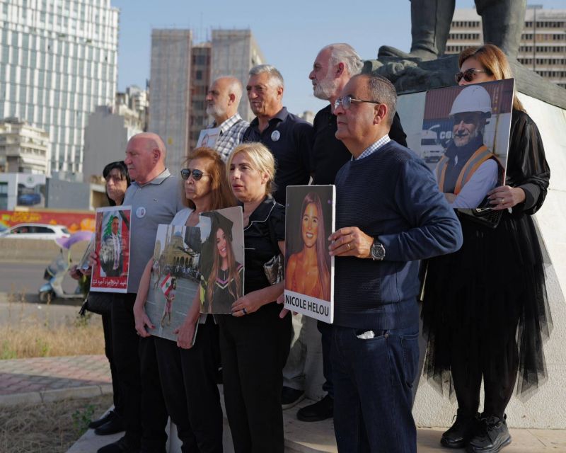 Les proches des victimes du 4 Août réclament une reprise de l'enquête sur la double explosion
