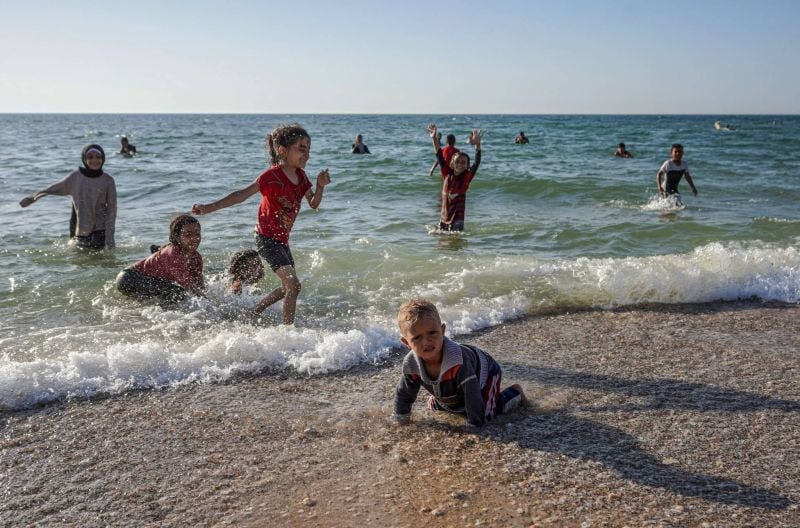 Beach offers rare respite for war-weary Gazans