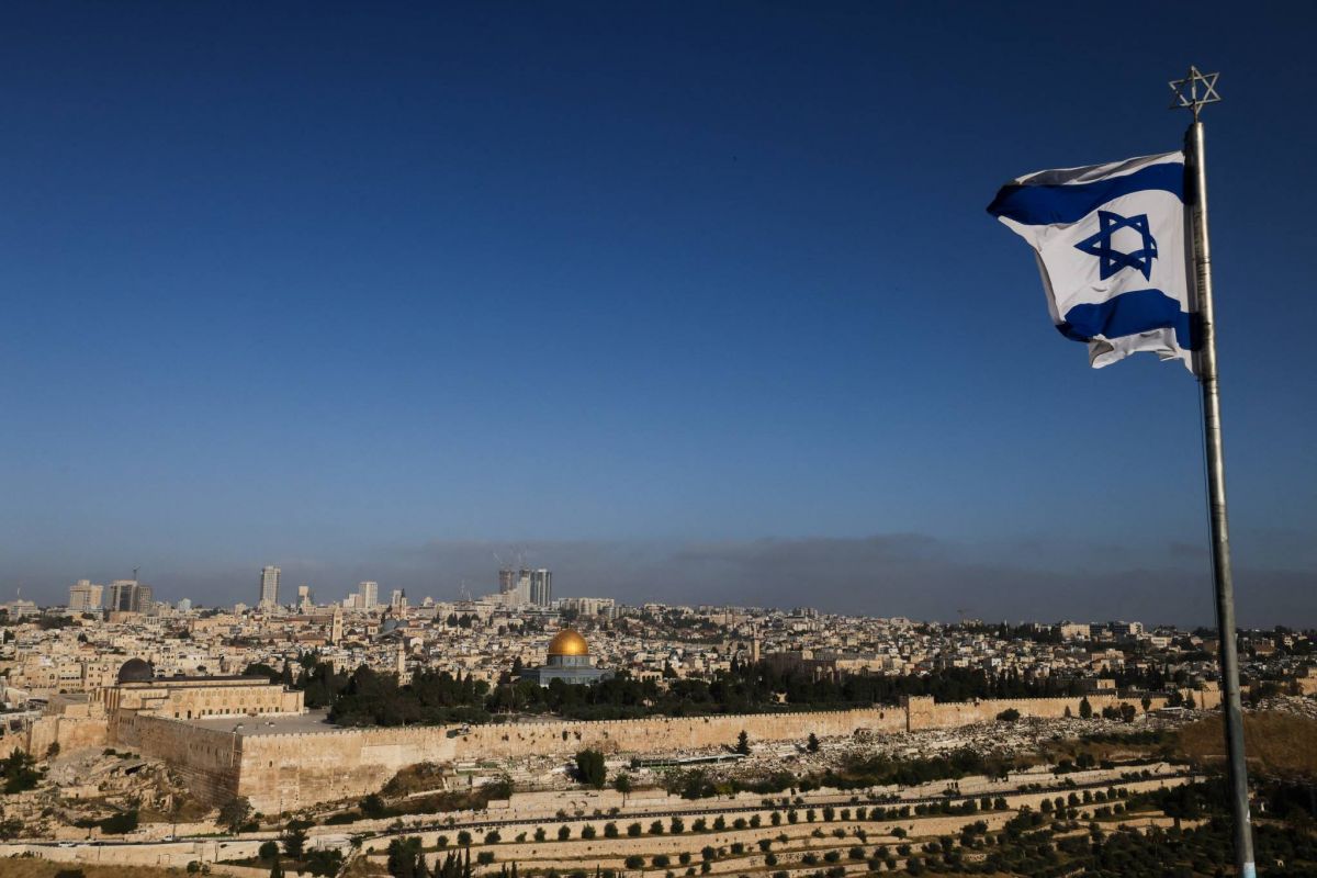 US embassy in Israel tells employees to limit movement