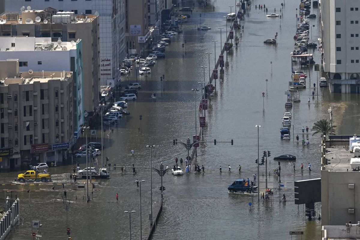 UAE announces $544 mn for repairs after record rains UAE announces $544 mn for repairs after record rains