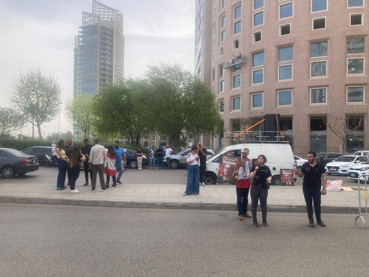 Timid sit-in in Beirut at Arab bankers' conference