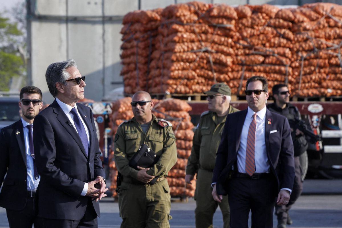 At Gaza border, Blinken sees hope on aid but seeks more