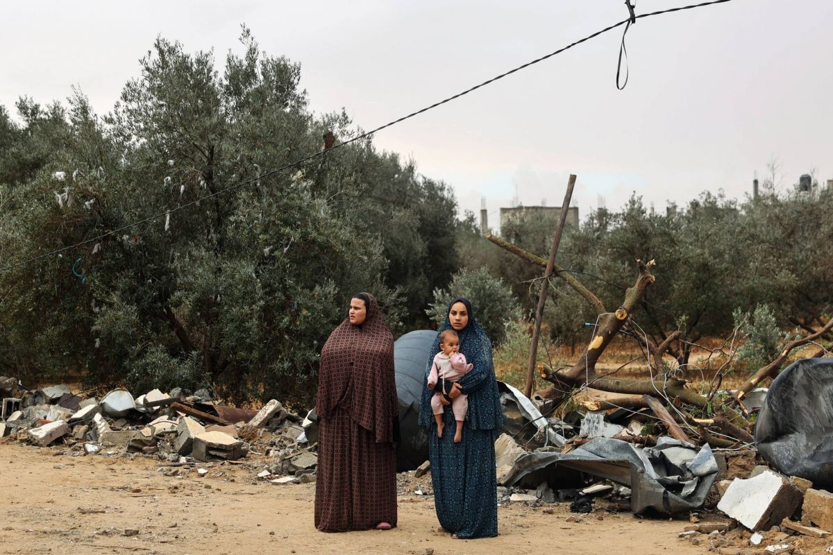 Israel army says about 100,000 people being evacuated from east Rafah ahead of planned invasion
