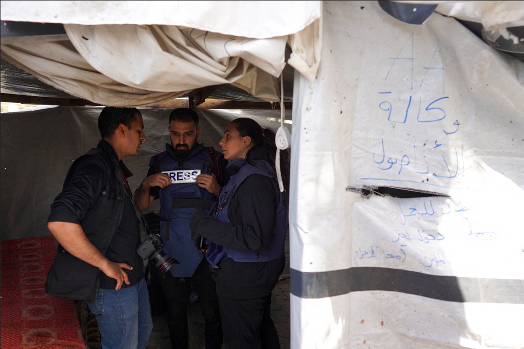 UNESCO awards Palestinian journalists in Gaza the World Press Freedom Prize UNESCO awards Palestinian journalists in Gaza the World Press Freedom Prize