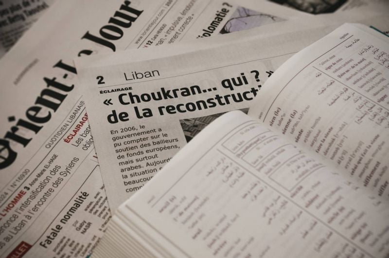 De la man’ouché à la moumanaa : écrire le Liban dans un journal francophone