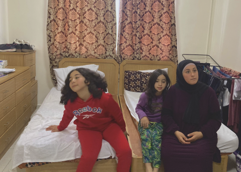 Courage et survie : le quotidien poignant de familles gazaouies en Jordanie