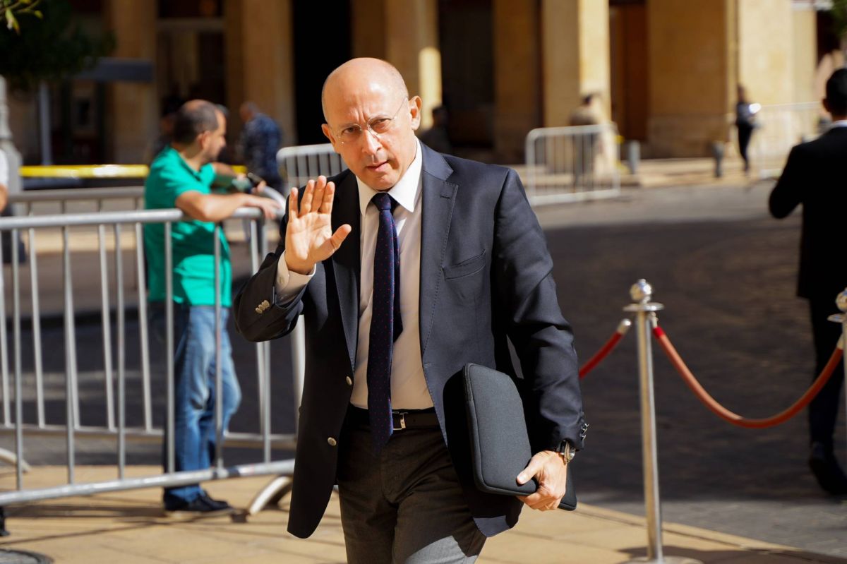 Après Bou Saab, Alain Aoun : la démarche de limogeage mise sur les rails Après Bou Saab, Alain Aoun : la démarche de limogeage mise sur les rails